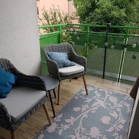 Apartament Powstancow 32