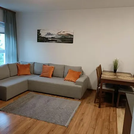 Powstancow 32 Apartment Zielonka (Wolomin)